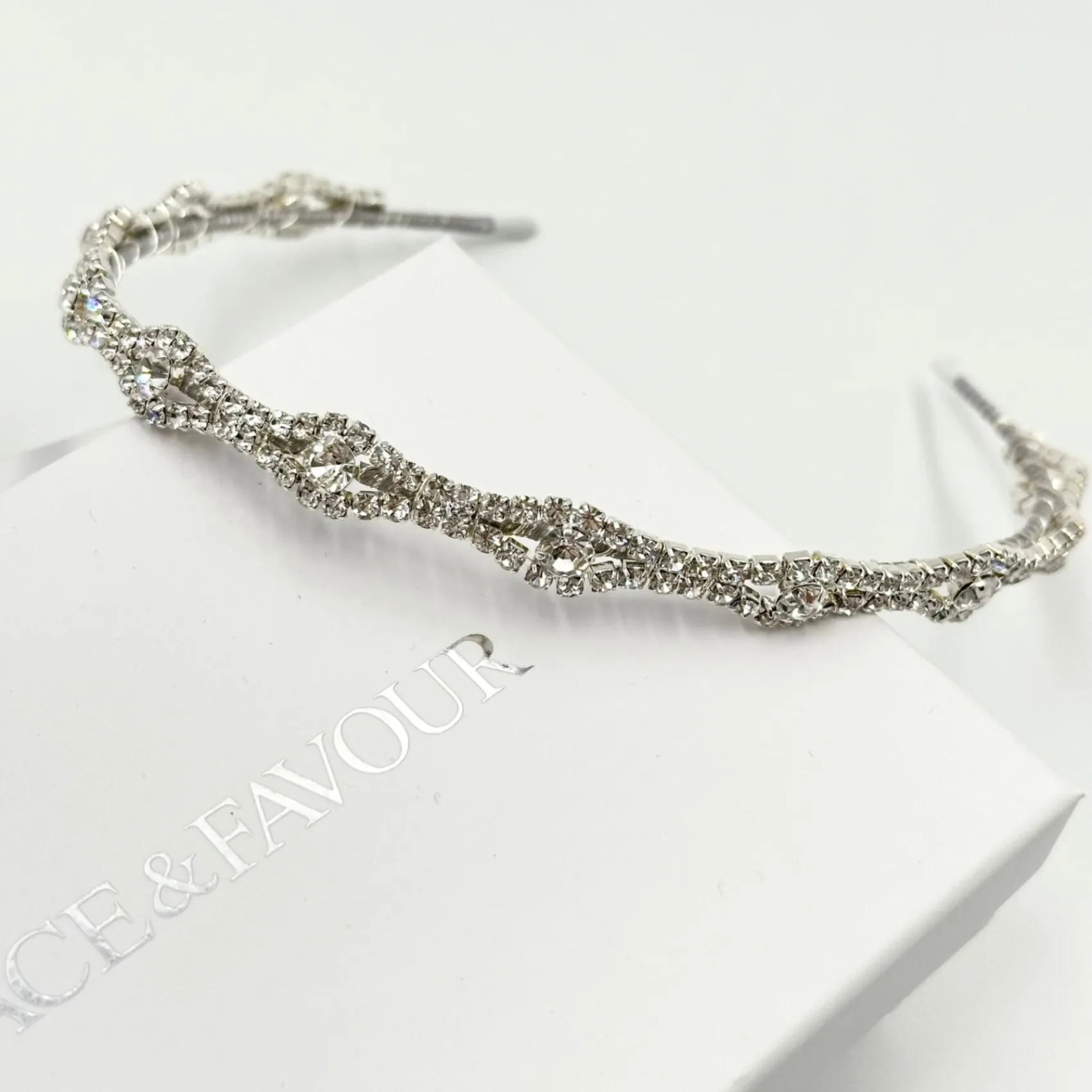 Beads & Beyond Harper Narrow Diamante Wedding Headband* Vintage-kopfbedeckungen | Haarschmuck Aus Kristall