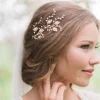 Hermione Harbutt Celeste Goldblätter und Süßwasserperlen Haarnadel* Geschenke Für Die Braut | Perlen-haarschmuck