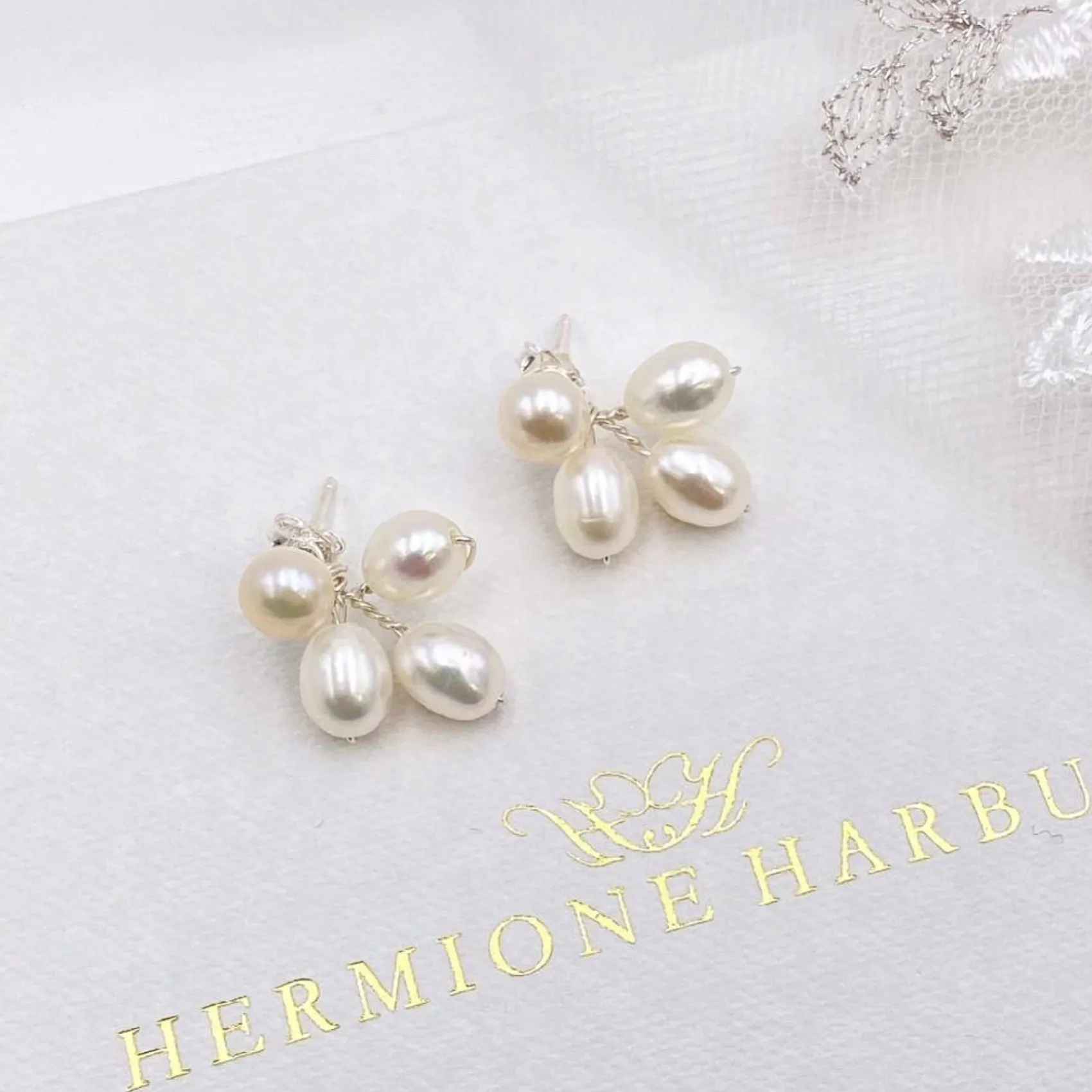 Hermione Harbutt Kensington Süßwasserperlen-Ohrringe* Geschenke Für Die Mutter Des Bräutigams | Geschenke Für Die Mutter Der Braut
