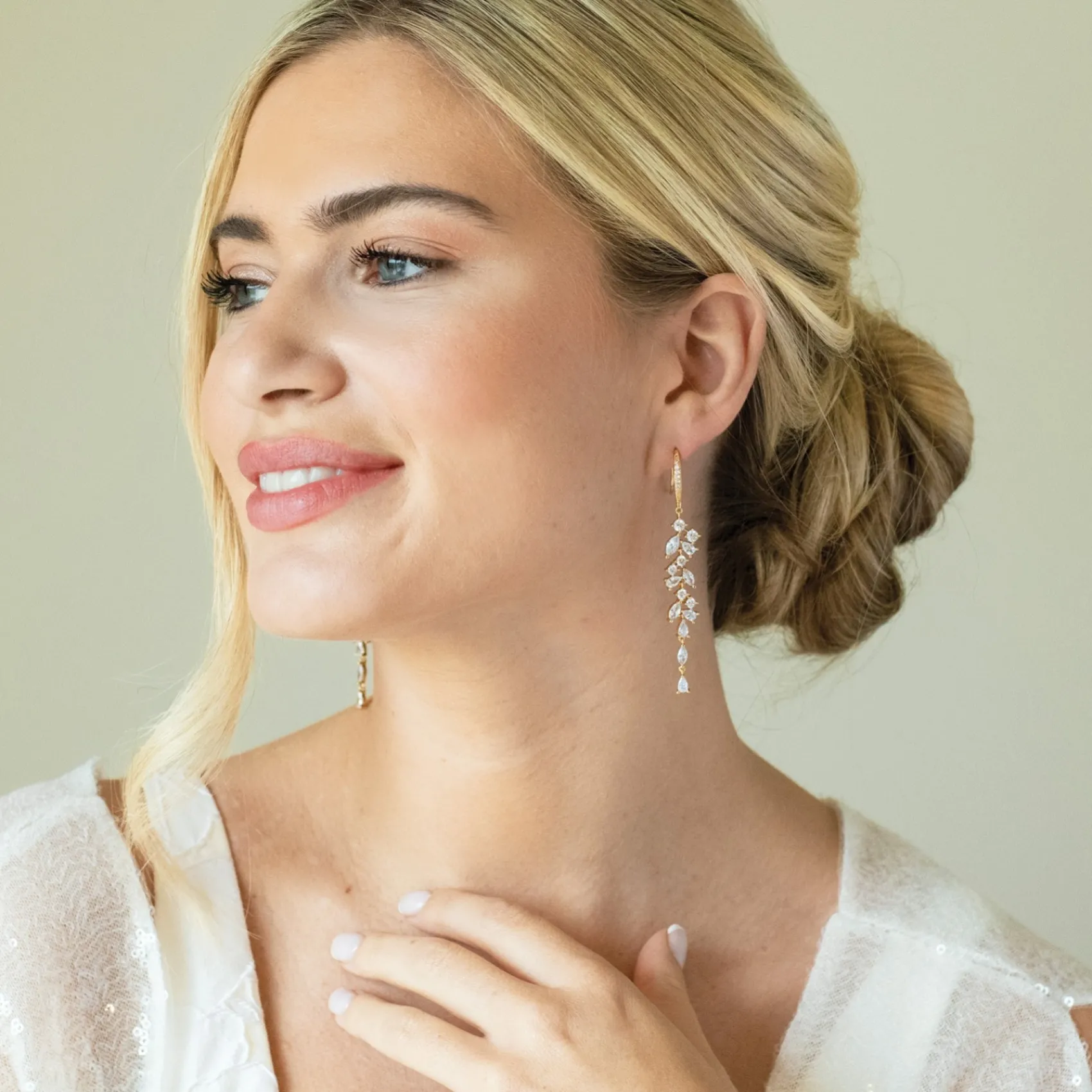 Ivory & Co Sandringham Statement Gold Kristall Cluster Tropfenohrringe* Goldener Abschlussball-schmuck | Abschlussball-ohrringe