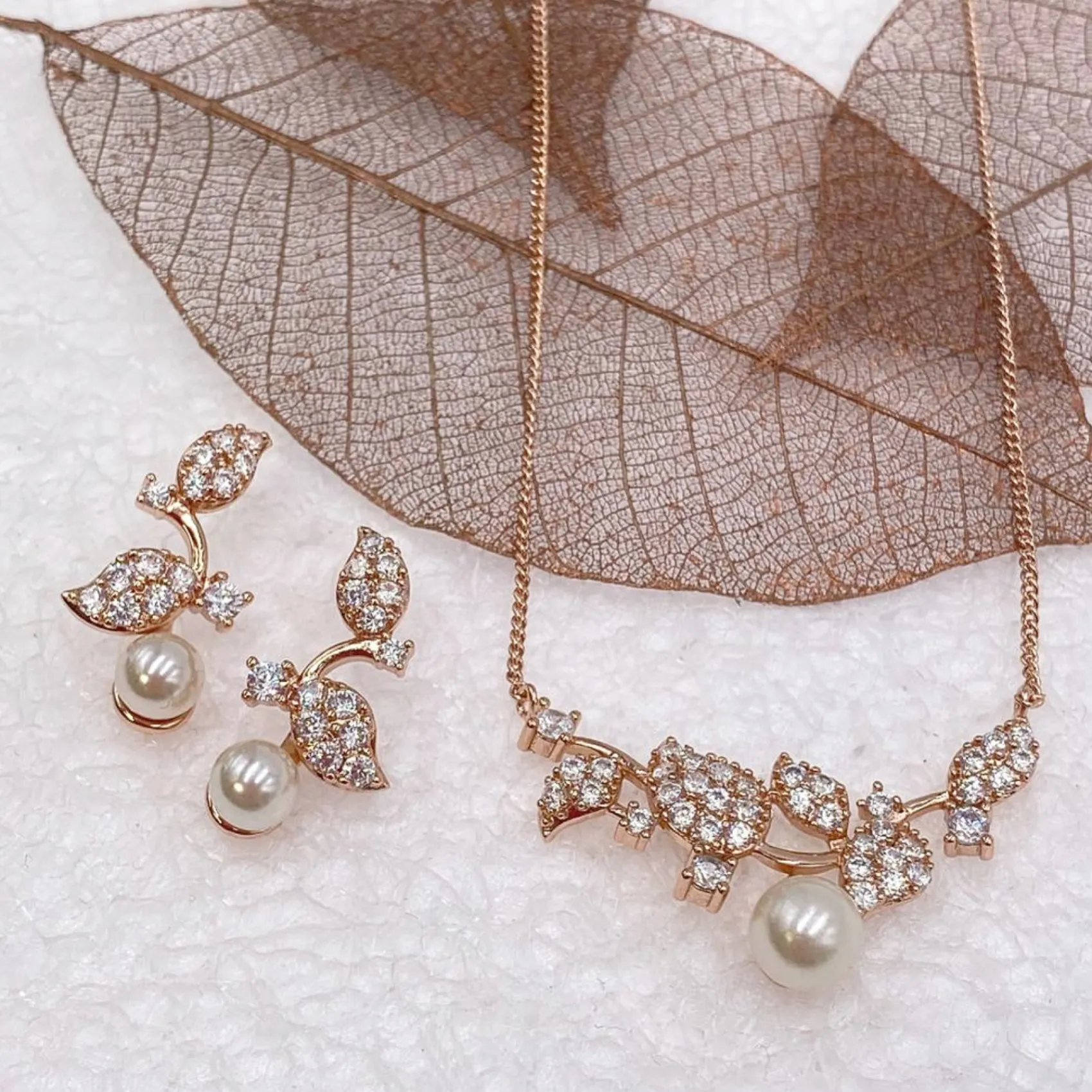 Ivory & Co Ivory and Co Aphrodite Rose Gold Brautschmuck Set* Geschenke Für Die Braut | Perlen-hochzeitsschmuck