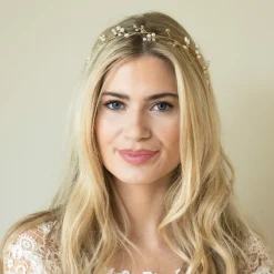 Ivory & Co Ivory and Co Aurora Gold Zierliche Perle und Kristall Haarstrang* Perlen-haarschmuck | Gold-haar-accessoires
