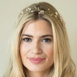 Ivory & Co Ivory and Co Aurora Gold Zierliche Perle und Kristall Haarstrang* Perlen-haarschmuck | Gold-haar-accessoires