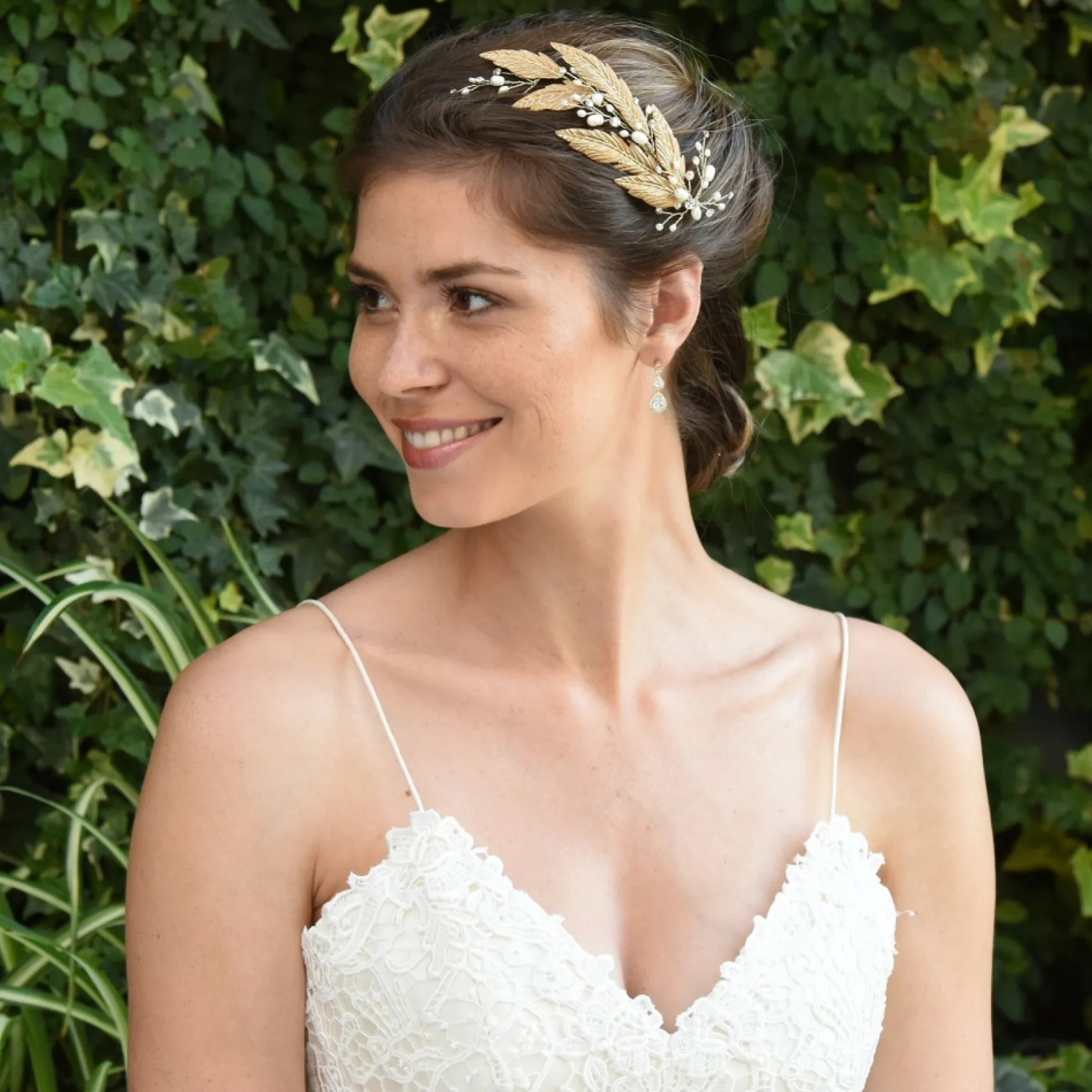 Ivory & Co Ivory and Co Cassiopaea Bronze emaillierte Blätter Haarspange* Gold-haar-accessoires | Perlen-haarschmuck