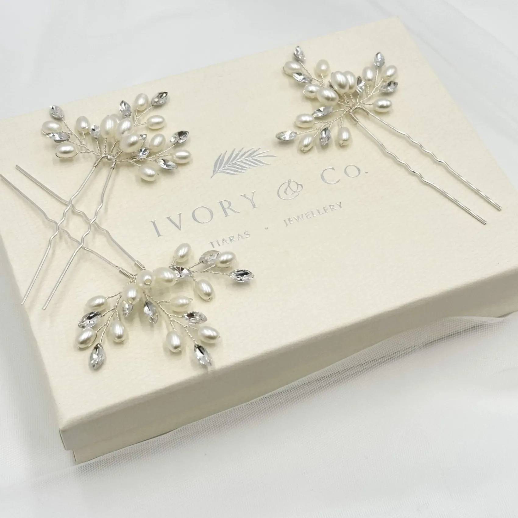 Ivory & Co Ivory and Co Cosmos Silber Kristall und Perle Haarnadel Set* Perlen-haarschmuck | Silberne Haar-accessoires