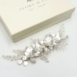 Ivory & Co Ivory and Co Frühlingstraum Silber Floral Perlen Haarspange* Perlen-haarschmuck | Silberne Haar-accessoires