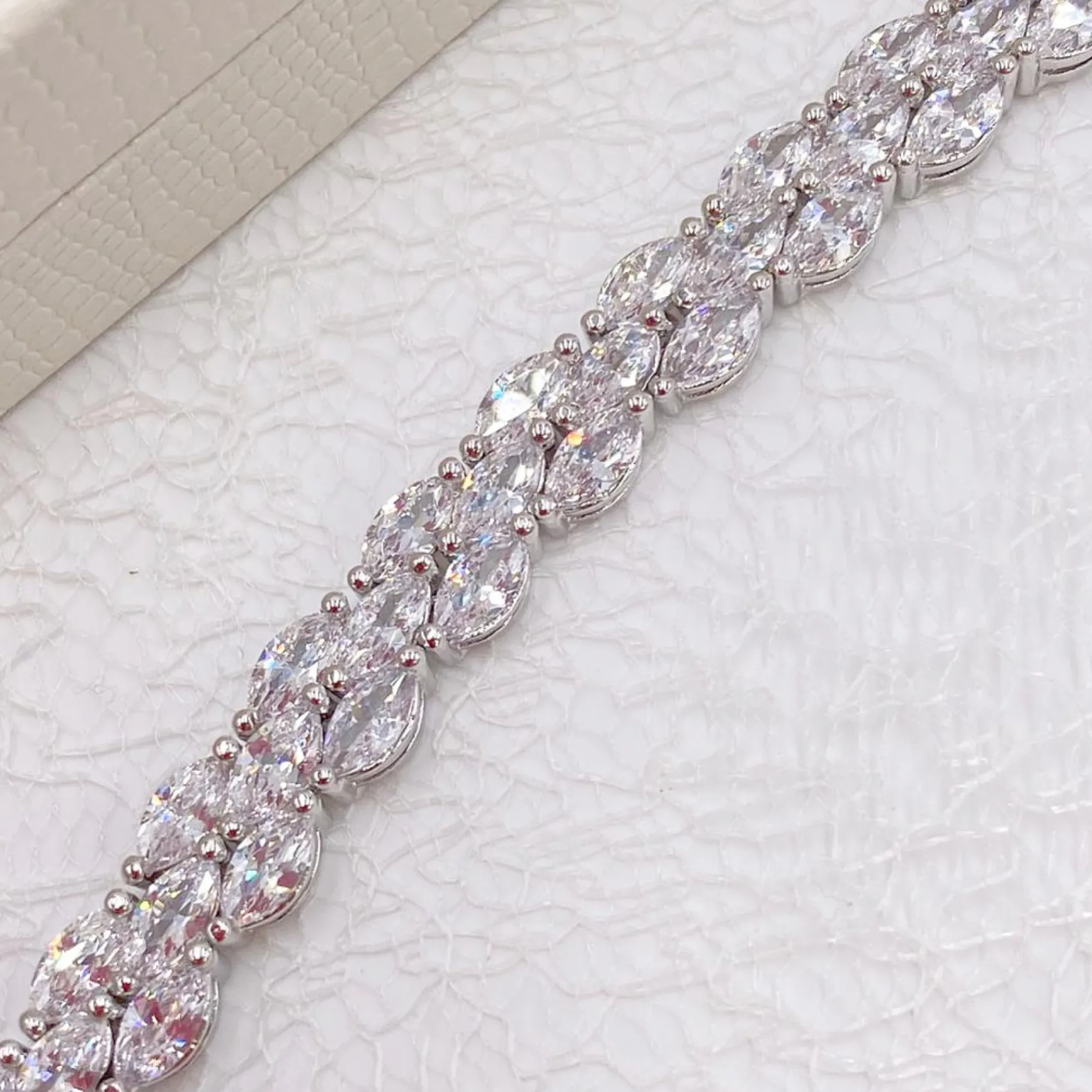 Ivory & Co Ivory and Co Lincoln Cubic Zirkonia Hochzeit Armband* Geschenke Für Die Braut | Vintage Hochzeitsschmuck