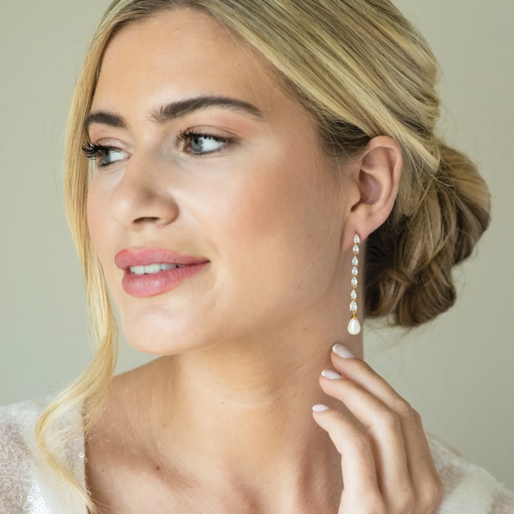 Ivory & Co Ivory and Co Melbourne Gold Kristall lange Perlenohrringe* Perlen-hochzeitsschmuck | Gold-hochzeitsschmuck