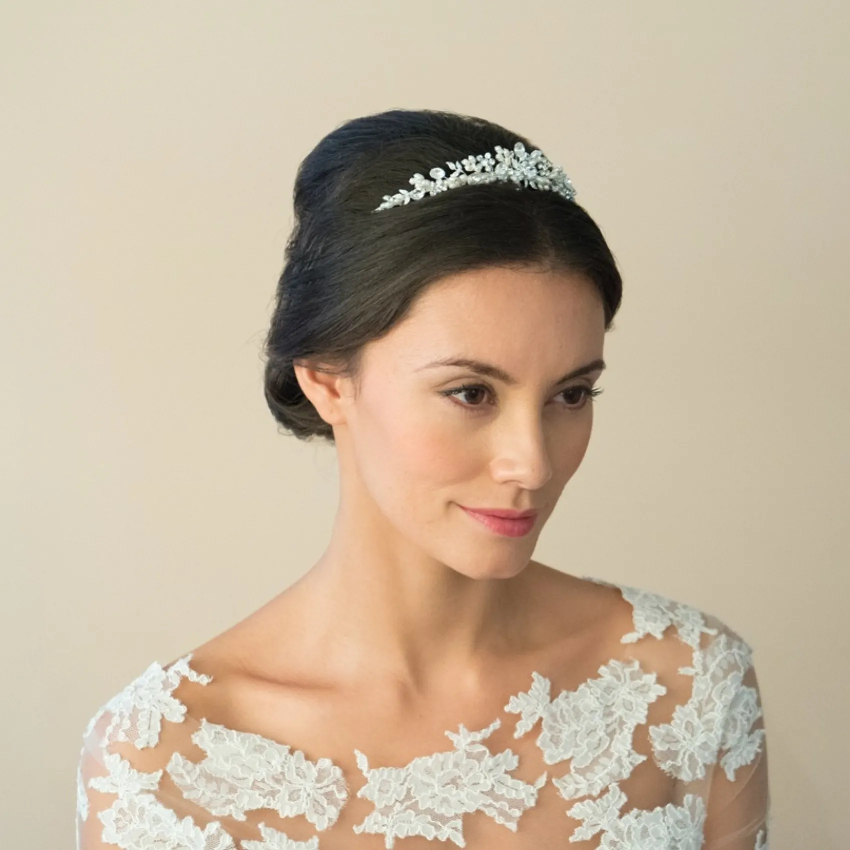 Ivory & Co Ivory and Co Melody Floral Perle und Kristall Braut Tiara* Perlen-haarschmuck | Silberne Haar-accessoires