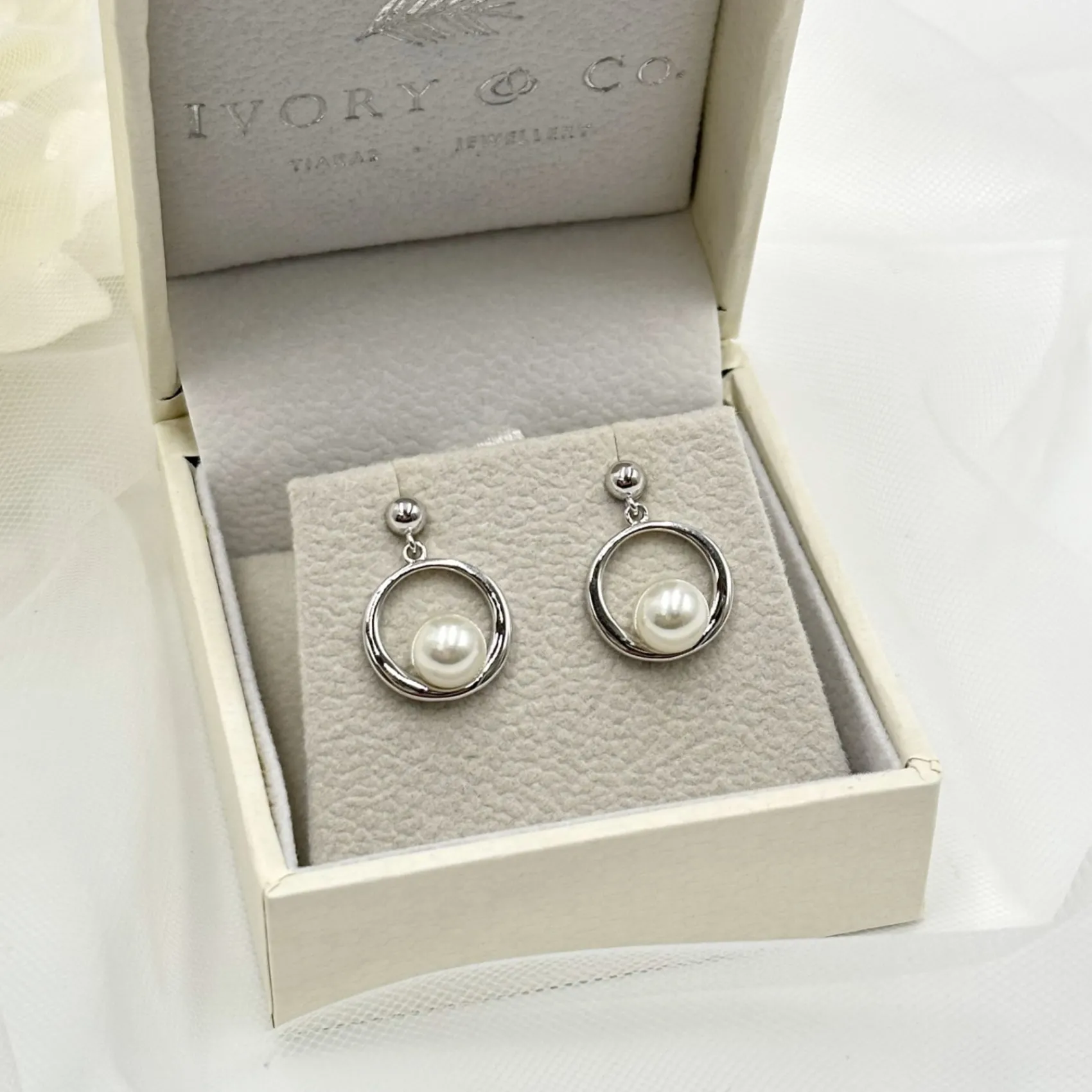 Ivory & Co Ivory and Co Memphis Silber Hängende Perlenohrringe* Geschenke Für Brautjungfern | Perlen-hochzeitsschmuck