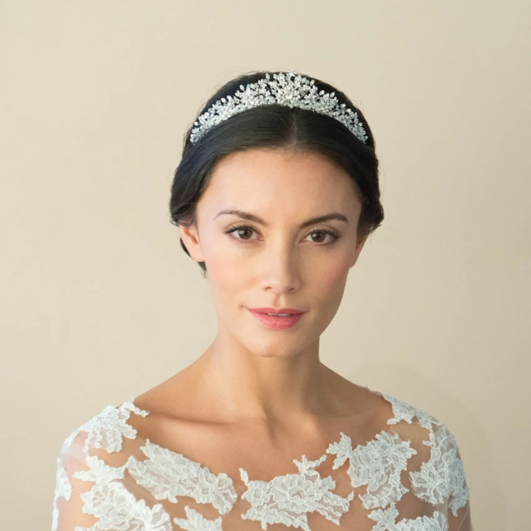 Ivory & Co Ivory and Co Pheodora Vintage inspirierte florale Braut Tiara* Vintage-kopfbedeckungen | Perlen-haarschmuck