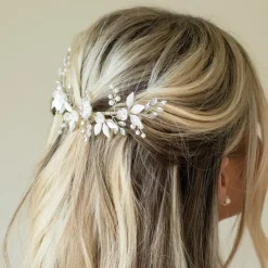 Ivory & Co Ivory and Co Silber Blüte Kristall und Perle Blumen Halbmond Haarspange* Perlen-haarschmuck | Silberne Haar-accessoires