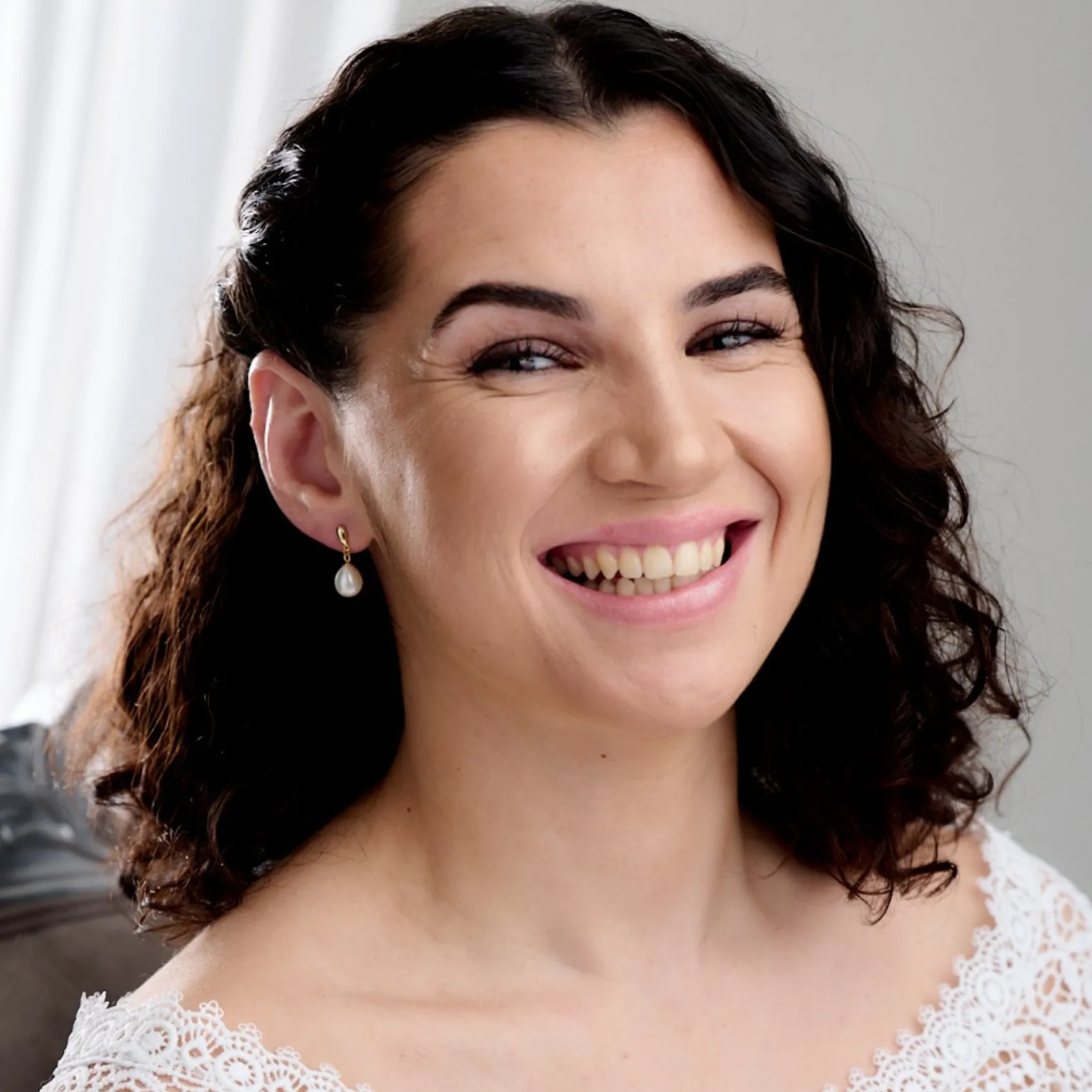 Lace & Favour Kalea Gold Klassische Süßwasserperlen-Tropfen-Ohrringe* Perlen-hochzeitsschmuck | Gold-hochzeitsschmuck
