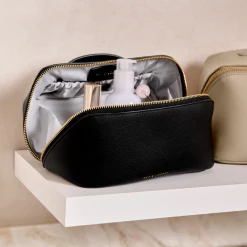 Katie Loxton Große schwarze Kosmetiktasche und Waschbeutel* Make-up- Und Kulturbeutel | Flitterwochengeschenke