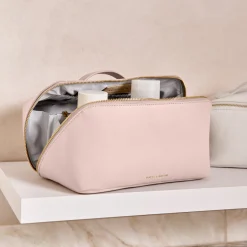 Katie Loxton Große staubrosa Kosmetiktasche und Waschbeutel* Make-up- Und Kulturbeutel | Flitterwochengeschenke