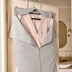 Katie Loxton Light Taupe Fold Out Garment Weekend Bag* Geschenke Für Die Mutter Des Bräutigams | Geschenke Für Die Mutter Der Braut