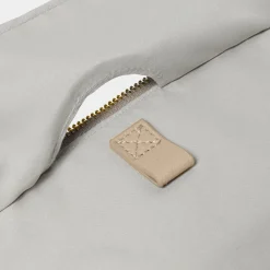 Katie Loxton Light Taupe Fold Out Garment Weekend Bag* Geschenke Für Die Mutter Des Bräutigams | Geschenke Für Die Mutter Der Braut