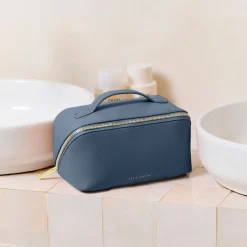 Katie Loxton Mittlere marineblaue Kosmetiktasche und Waschbeutel* Make-up- Und Kulturbeutel | Etwas Blaue Geschenke