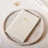 Katie Loxton mrs." Weißer Reisepasshalter für die Braut* Flitterwochengeschenke | Geschenke Für Die Braut