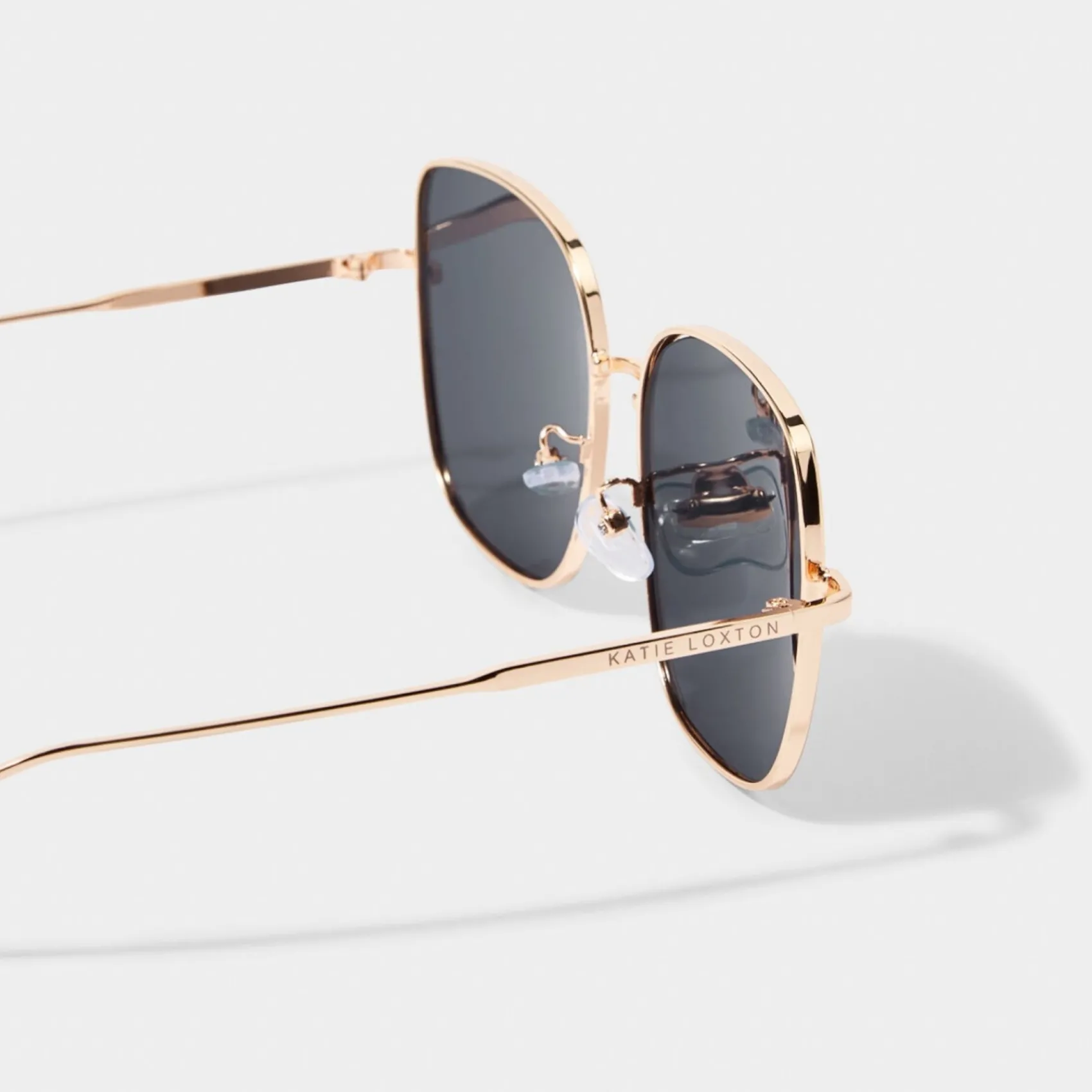 Katie Loxton Quadratische Sonnenbrille Sahara Gold und Schwarz*Damen Damensonnenbrillen | Flitterwochengeschenke