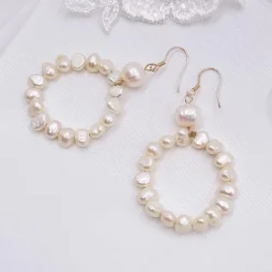 Lace & Favour Kelara Süßwasserperlen-Reifenohrringe* Silberner Hochzeitsschmuck | Hochzeits-ohrringe