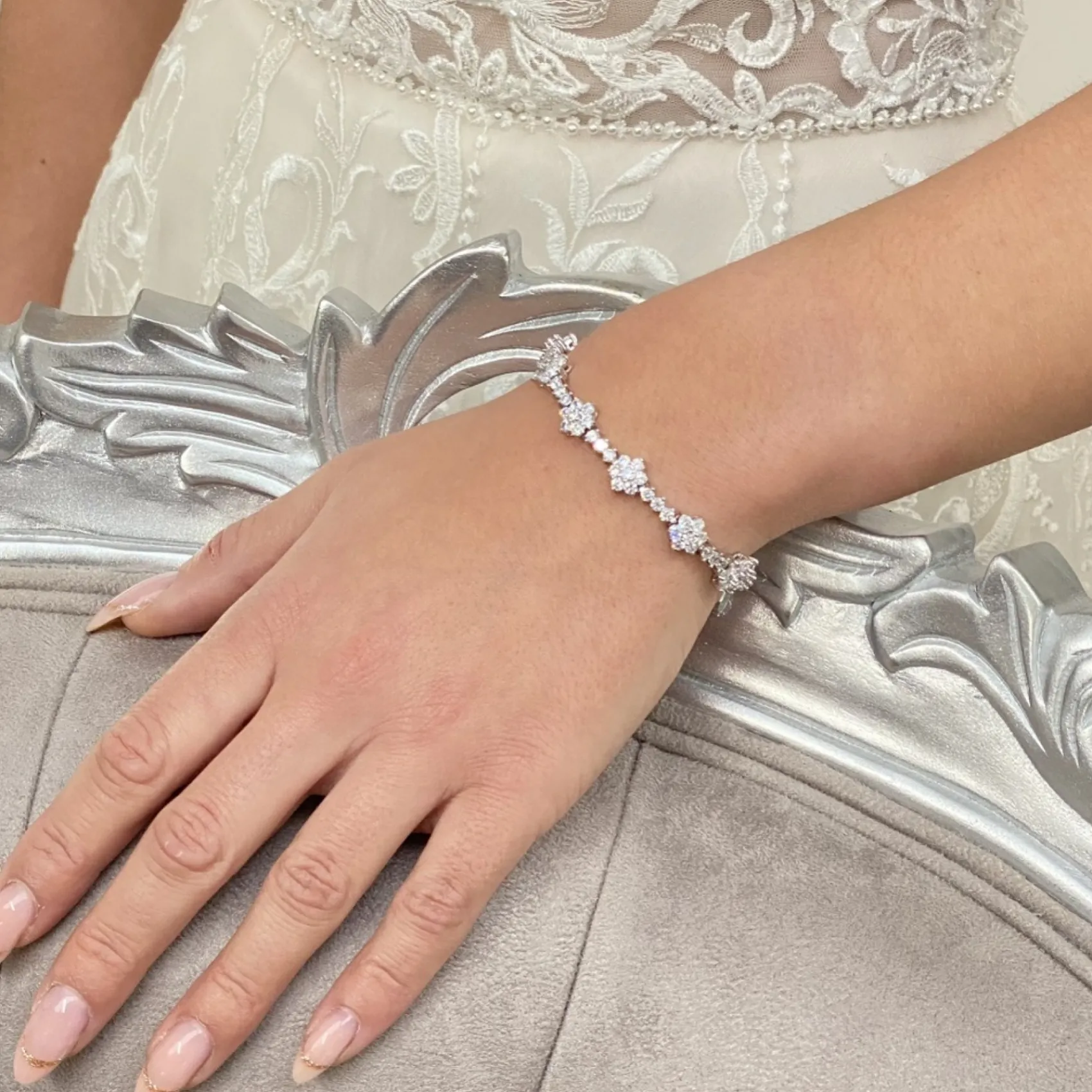 Lace & Favour Lanesborough Floral Crystal verschönert Hochzeit Armband* Silberner Abschlussball-schmuck | Prom Armbänder