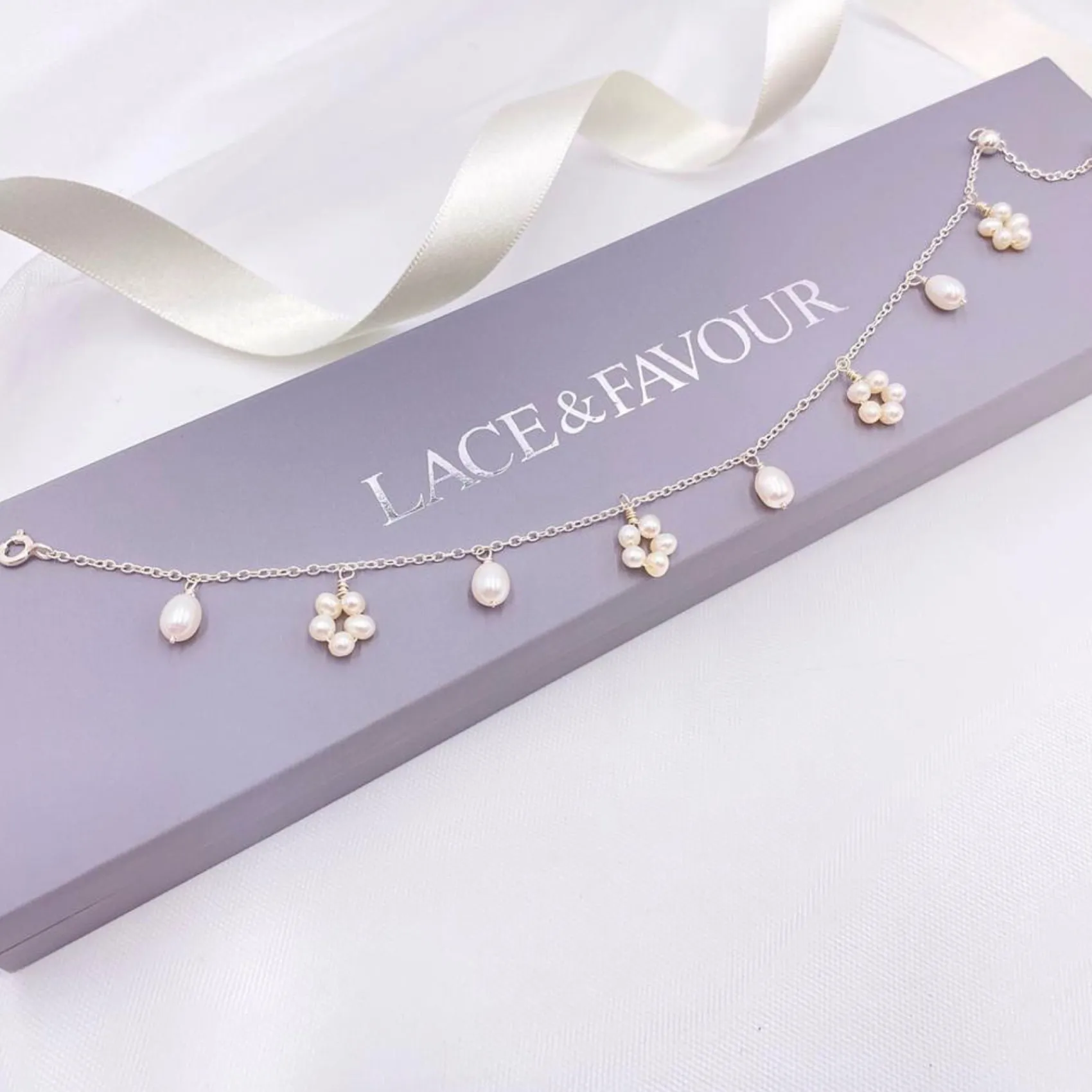 Lace & Favour Lavinia Süßwasserperlen Tropfenkette Armband* Geschenke Für Brautjungfern | Perlen-hochzeitsschmuck