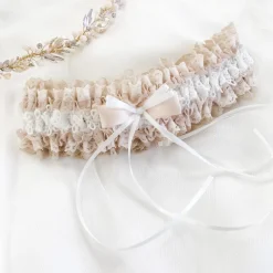 Boudoir Couture Liberty Blush und Elfenbein Spitze Rüsche Braut Strumpfband mit doppelter Schleife* Geschenke Für Die Braut | Strumpfbänder Für Bräute
