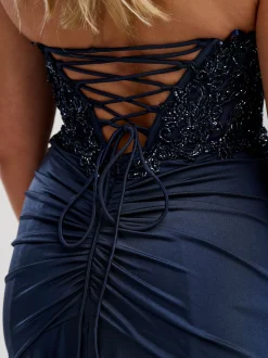 Linzi Jay Trägerloses Perlenkorsett-Abschlussballkleid mit Schlitz* Linzi Jay Prom Dresses | Marineblaue Ballkleider