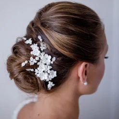 Twilight Designs Magnolia Porzellan Blumen und Kristall Blätter Hochzeit Haarspange* Perlen-haarschmuck | Silberne Haar-accessoires