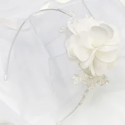 Beads & Beyond Maisie Elfenbein Spitze und Blume Kinder Seite Stirnband* Geschenke Für Blumenmädchen | Haarschmuck Für Blumenmädchen