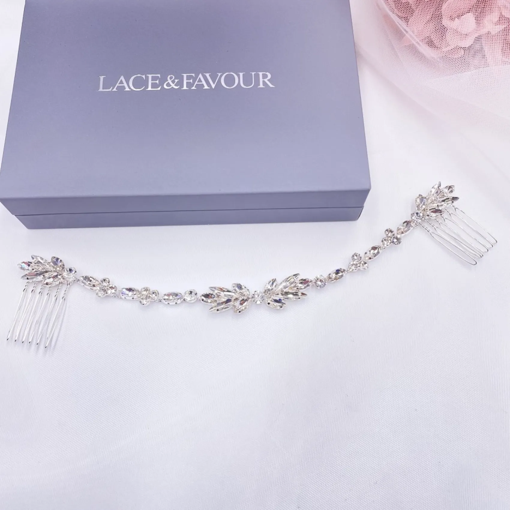 Lace & Favour Melody Silber drapiert Kristall Hochzeit Kopfstück* Abschlussball Haarspangen & Kämme | Haarschmuck Aus Kristall