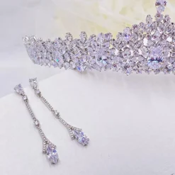 Lace & Favour Miami Zierliche lange Kristalltropfen-Ohrringe* Silberner Abschlussball-schmuck | Abschlussball-ohrringe