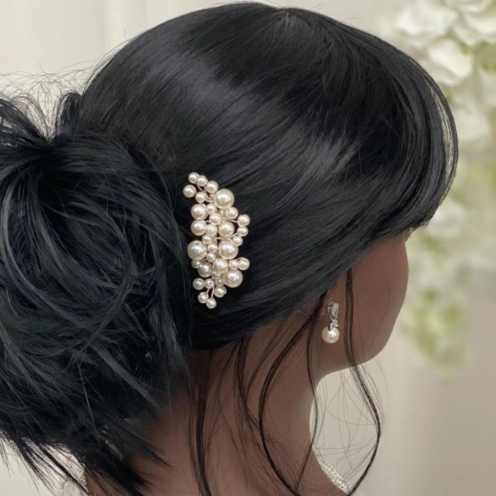 Lace & Favour Michaela Kleiner Perlen-Haarkamm Silber | L&F* Silberne Haar-accessoires | Brautjungfer Haarschmuck