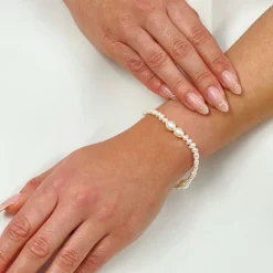 Lace & Favour Miliana Delicate Pearl Wedding Bracelet* Geschenke Für Brautjungfern | Perlen-hochzeitsschmuck