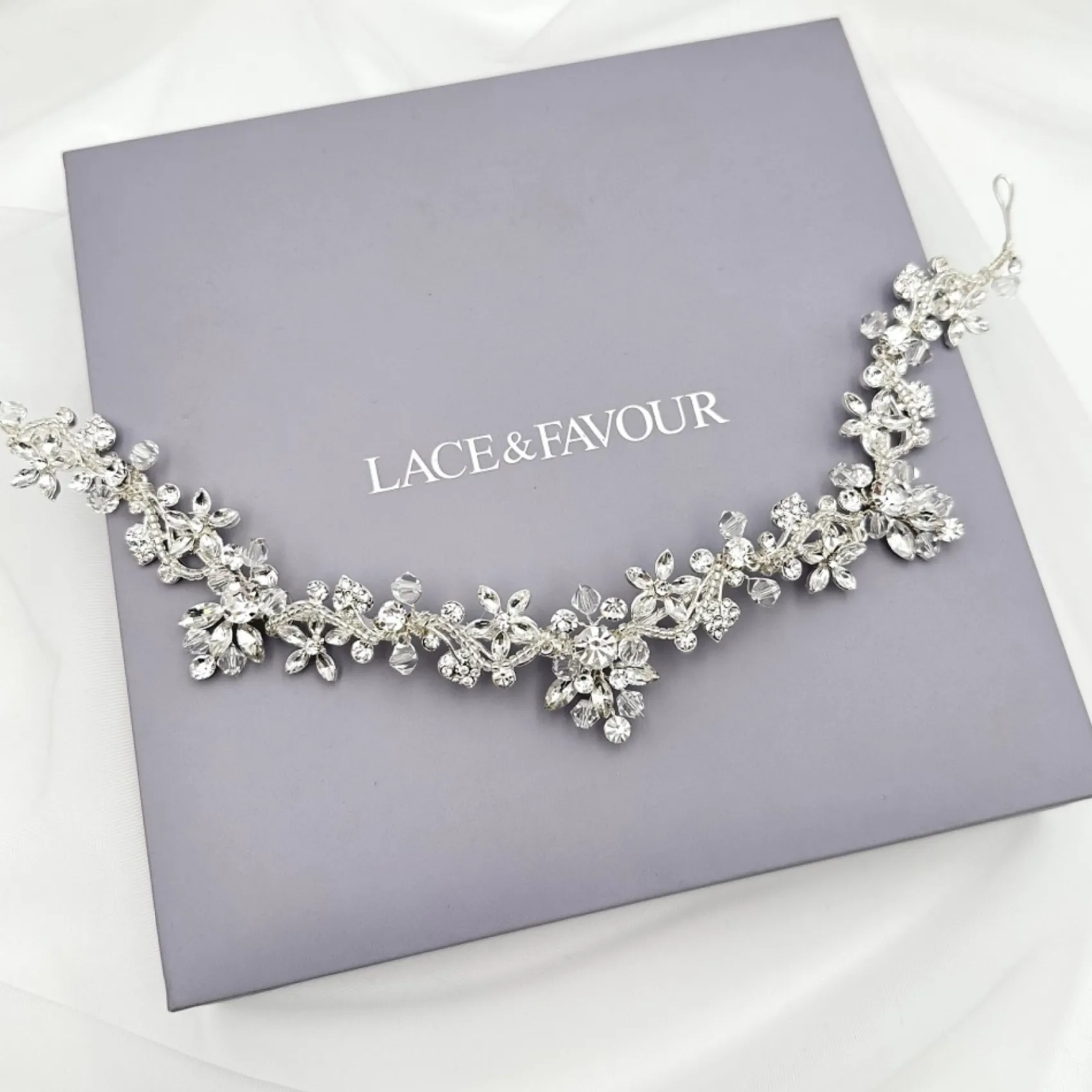 Twilight Designs Nadine Floral Kristall und Diamanten Haarschleife* Abschlussball-haarbänder & Tiaras | Haarschmuck Aus Kristall