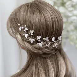 Lace & Favour Oktober Silberne Blätter und Perlen Lange Hochzeits-Haarschleife* Perlen-haarschmuck | Silberne Haar-accessoires