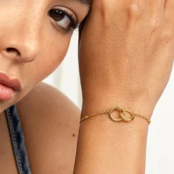 Olivia Burton Amity Interlock Gold plattiertes Armband*Damen Damenschmuck | Verlobungsgeschenke