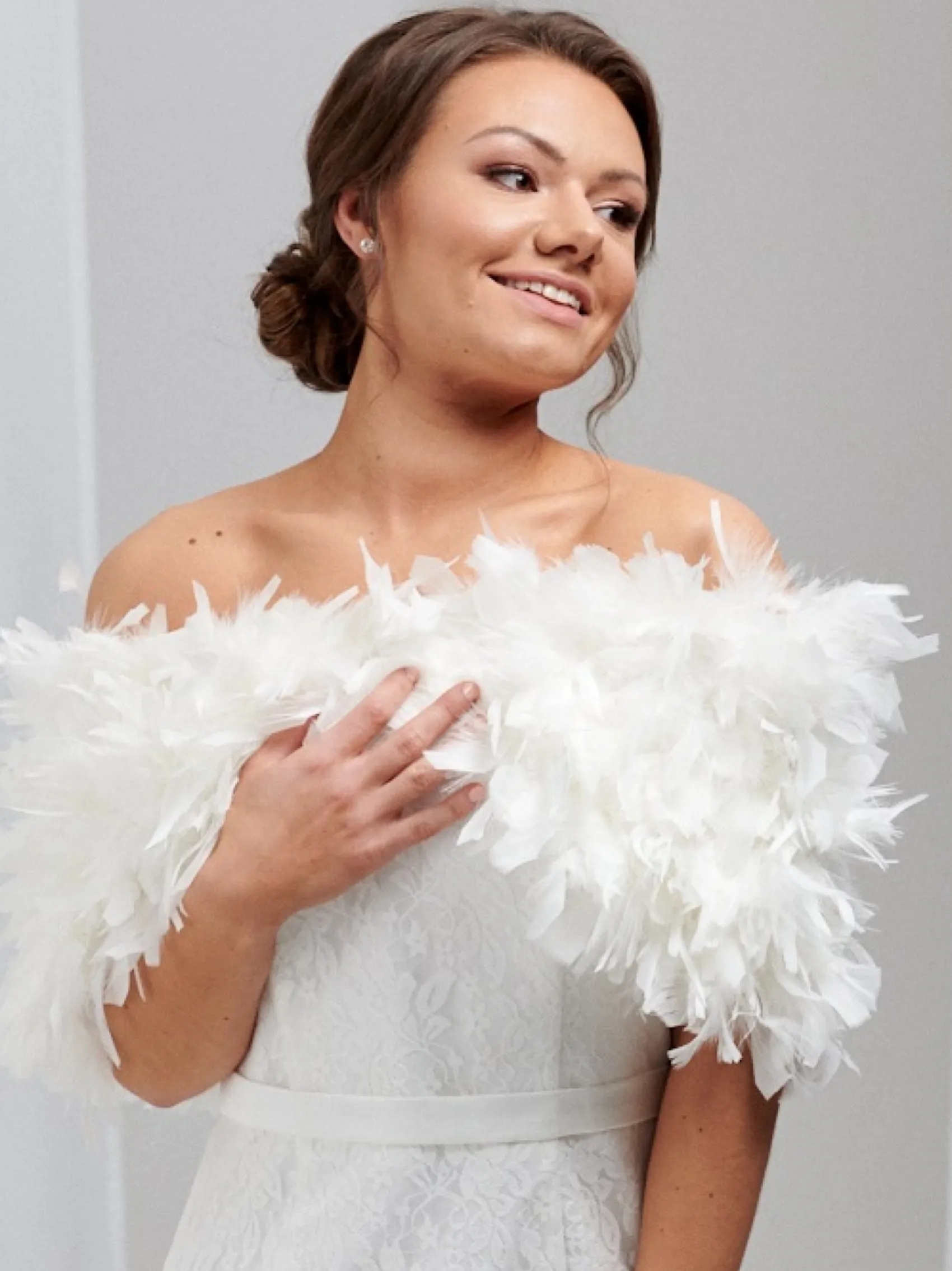 Beverly Hills Olivia Elfenbein Ruffle Feder Brautstola* Federstolen & Umhänge | Hochzeitsumhänge & Tücher