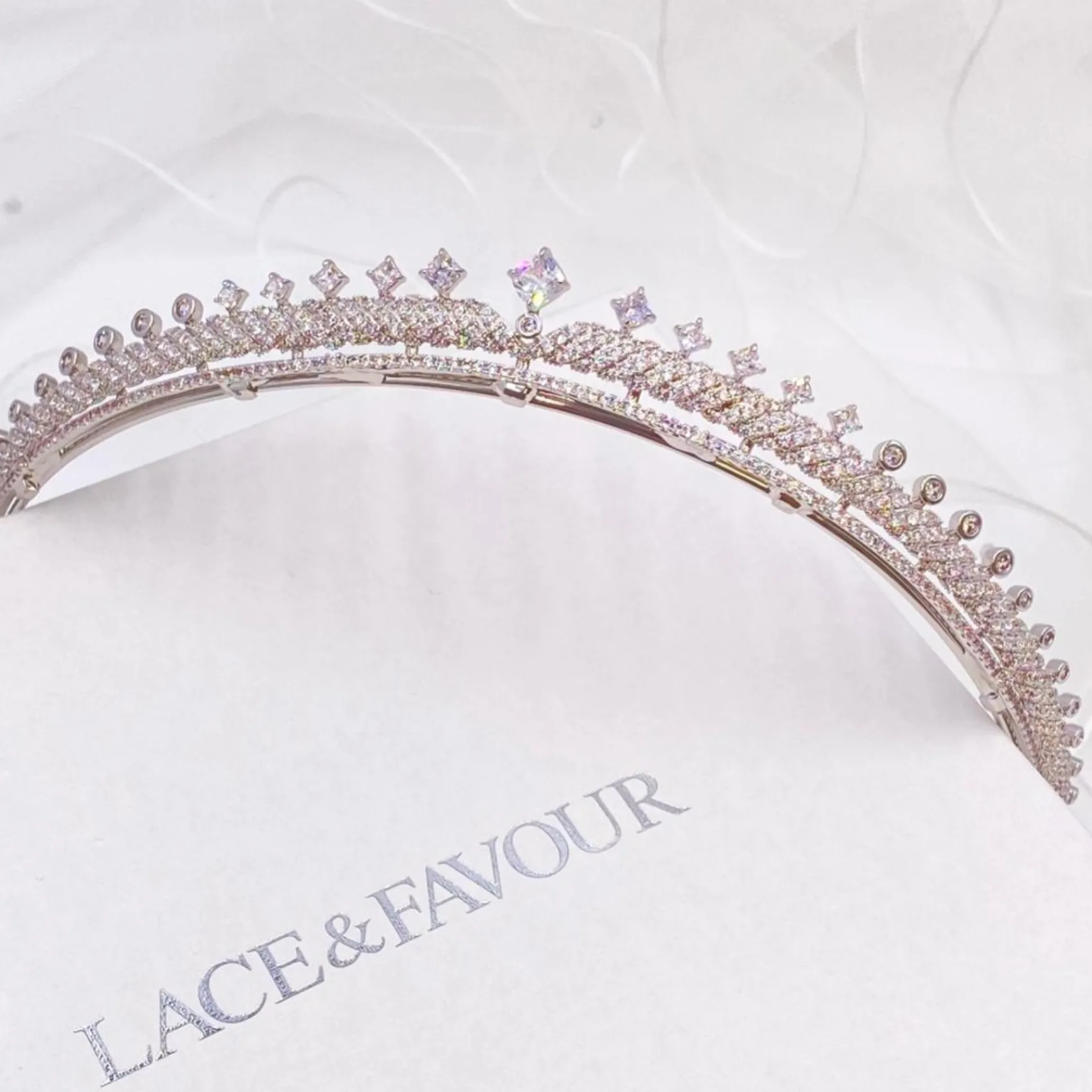 Lace & Favour Olympia Vintage inspirierte niedrige Kristall-Braut Tiara* Vintage-kopfbedeckungen | Haarschmuck Aus Kristall