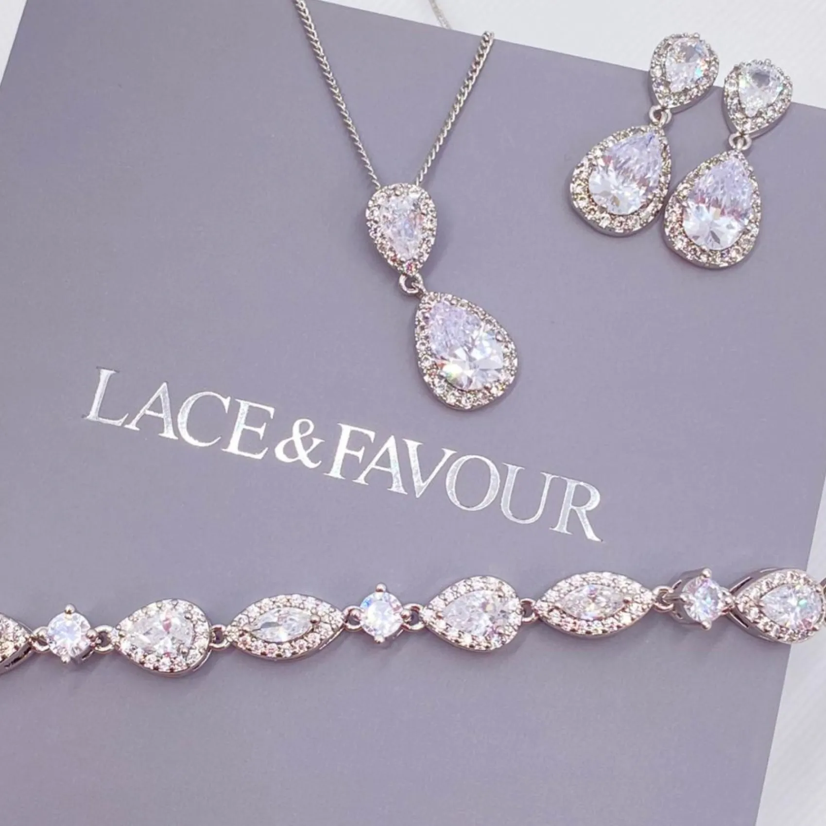Lace & Favour Palladium Cubic Zirkonia Hochzeitsarmband (Silber)* Geschenke Für Die Braut | Silberner Hochzeitsschmuck