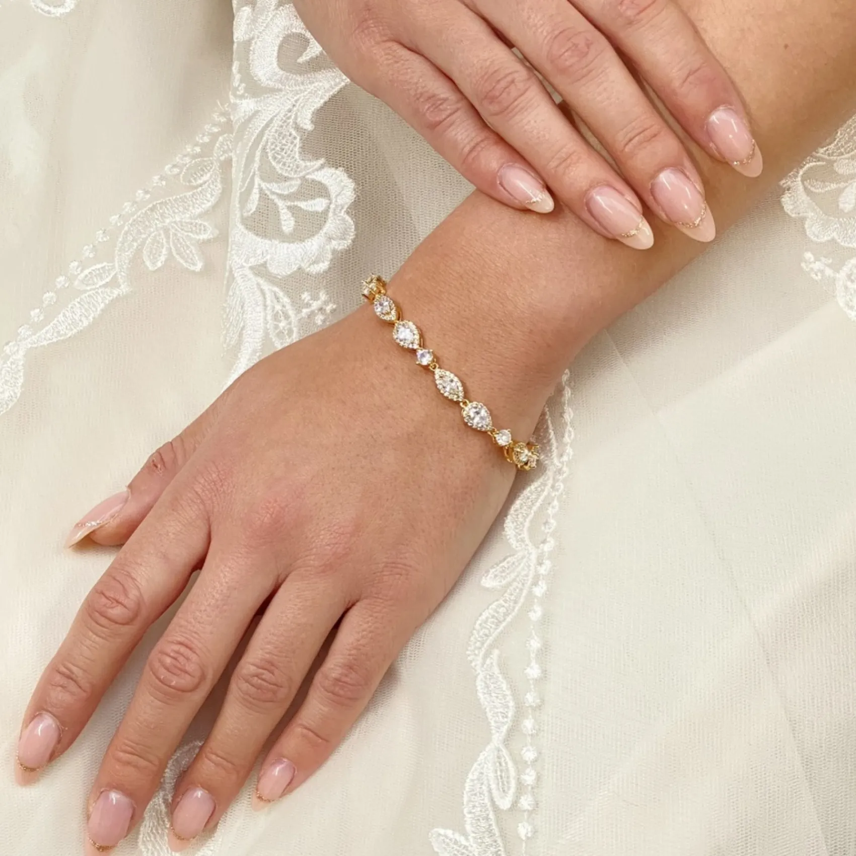 Lace & Favour Palladium Cubic Zirkonia Hochzeitsarmband (Gold)* Goldener Abschlussball-schmuck | Prom Armbänder