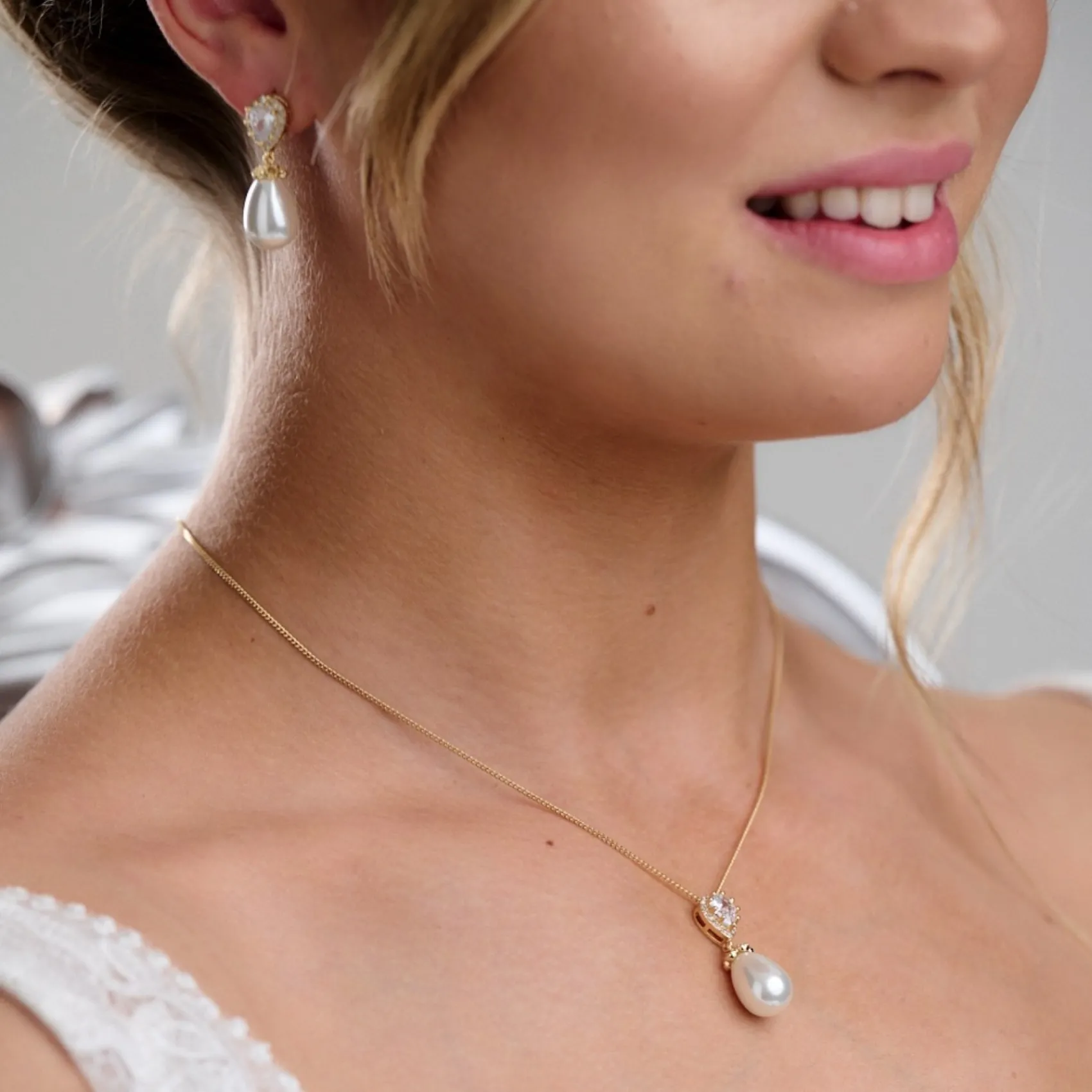 Lace & Favour Paloma Gold Teardrop Perlen Brautschmuck Set* Geschenke Für Die Braut | Perlen-hochzeitsschmuck