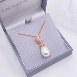 Lace & Favour Paloma Teardrop Perlen Anhänger Halskette (Rose Gold) | * Roségold Hochzeitsschmuck | Hochzeits-halsketten