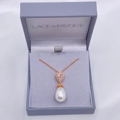 Lace & Favour Paloma Teardrop Perlen Anhänger Halskette (Rose Gold) | * Roségold Hochzeitsschmuck | Hochzeits-halsketten