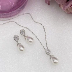 Lace & Favour Paloma Teardrop Perlen-Anhänger Halskette | * Perlen-hochzeitsschmuck | Silberner Hochzeitsschmuck