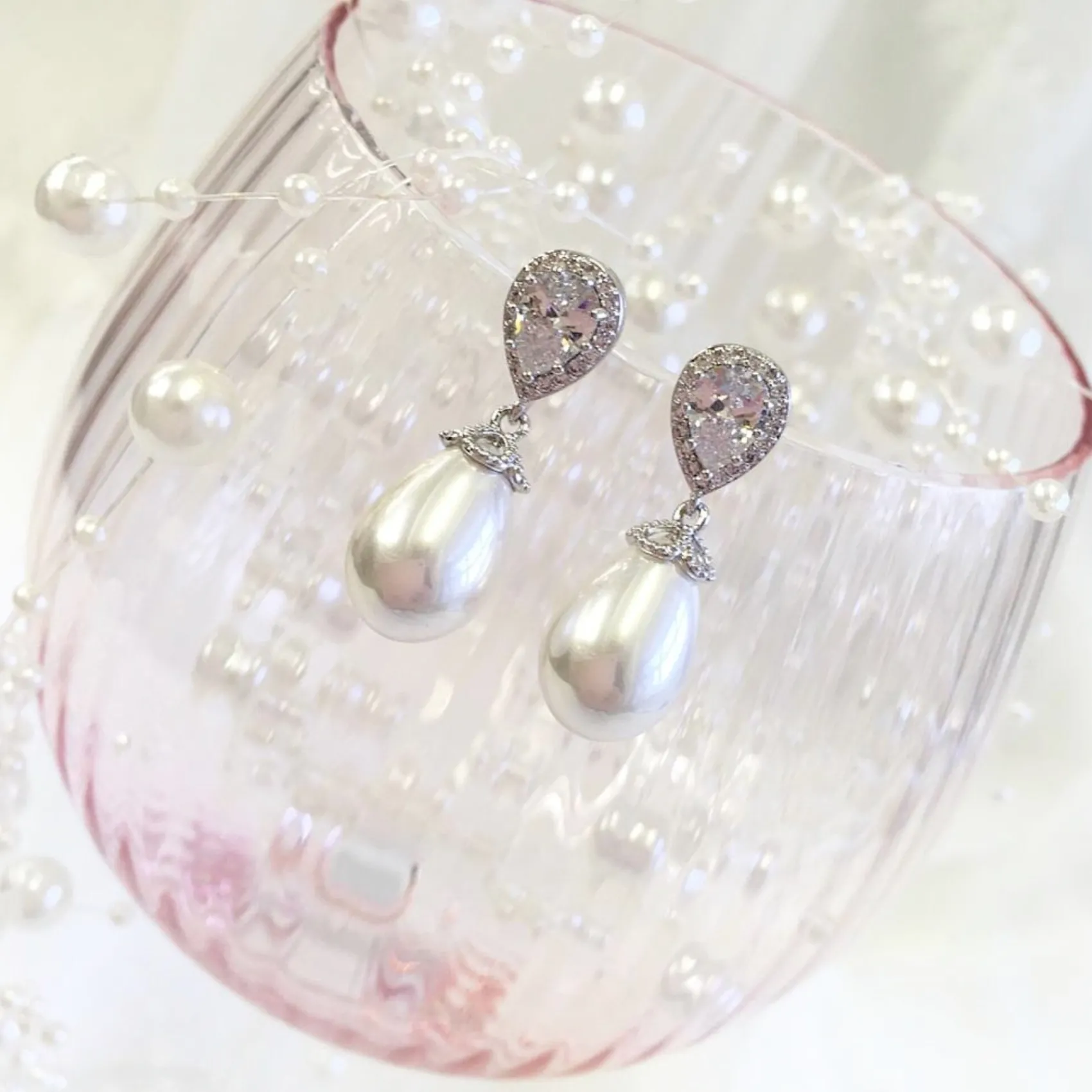 Lace & Favour Paloma Teardrop Perlen-Ohrringe (Silber)* Geschenke Für Brautjungfern | Geschenke Für Die Braut