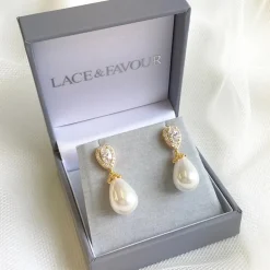 Lace & Favour Paloma Teardrop Perlen-Ohrringe (Gold)* Geschenke Für Brautjungfern | Geschenke Für Die Braut