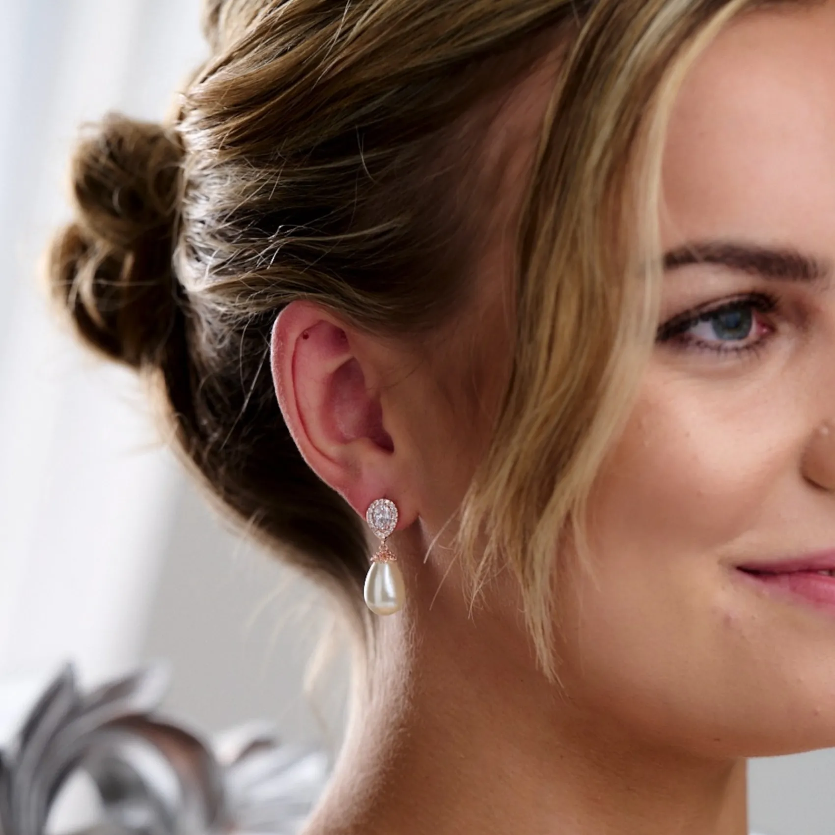 Lace & Favour Paloma Teardrop-Perlenohrringe zur Hochzeit (Rose Gold)* Geschenke Für Brautjungfern | Geschenke Für Die Braut