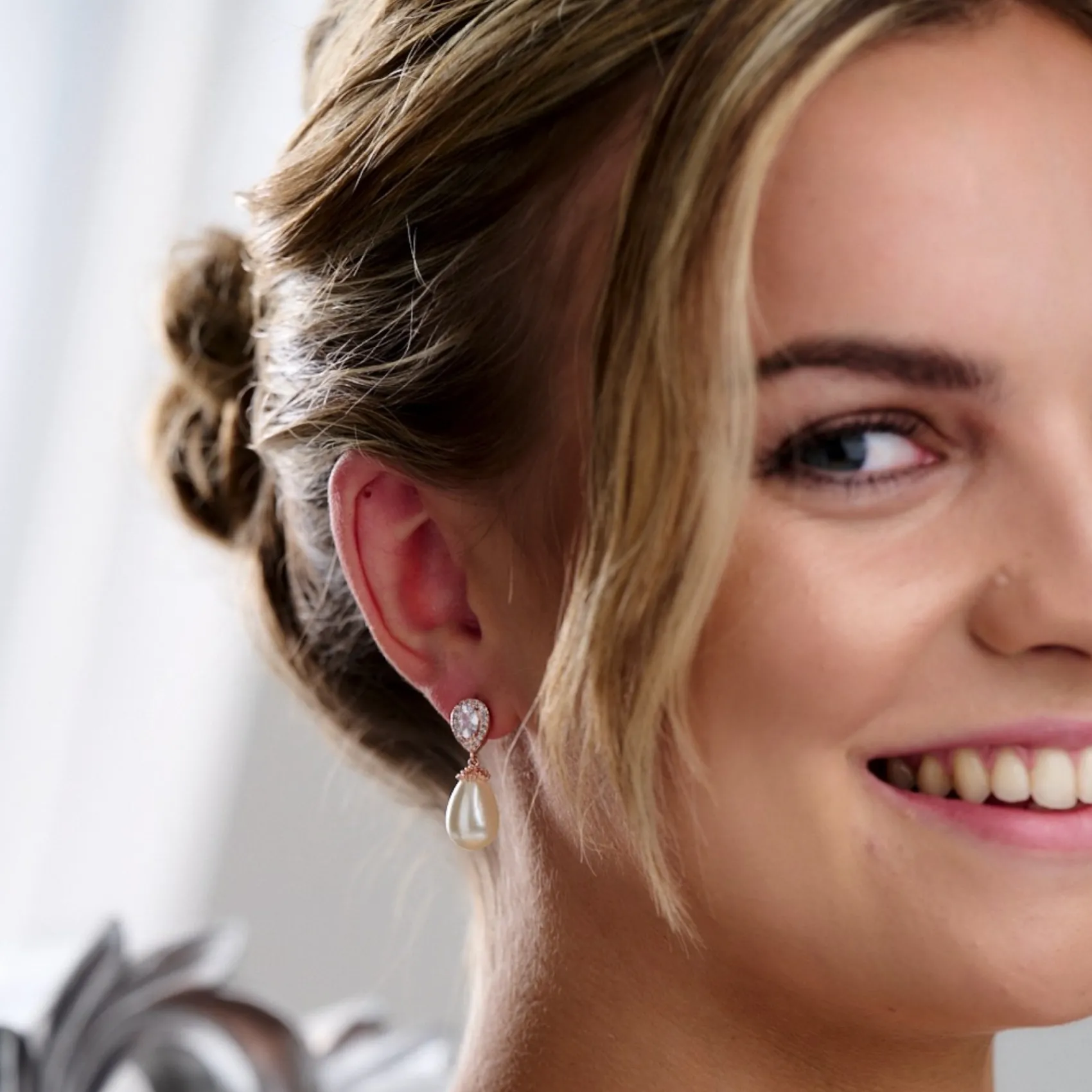 Lace & Favour Paloma Teardrop-Perlenohrringe zur Hochzeit (Rose Gold)* Geschenke Für Brautjungfern | Geschenke Für Die Braut